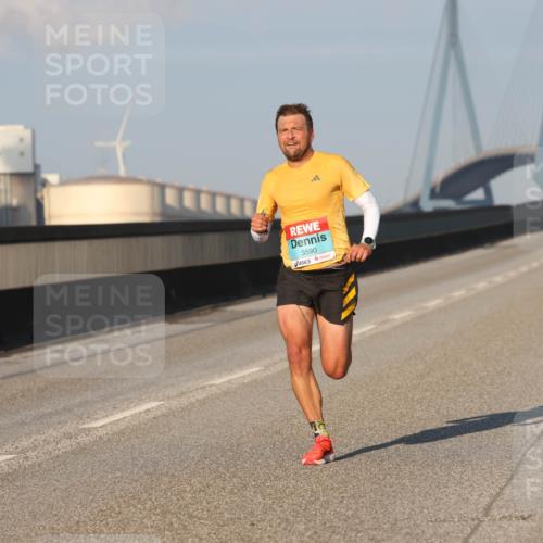 03.10.2025 - Köhlbrandbrückenlauf Lena Gebhardt http://msf.ph/oto/9096685 03.10.2025 09:33:15 Position 2 3590 meine-sportfotos.de