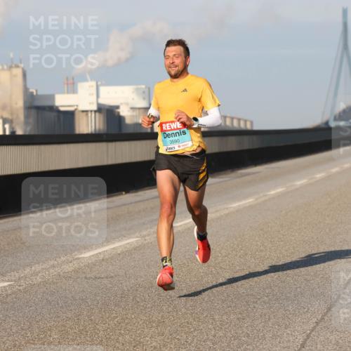 03.10.2025 - Köhlbrandbrückenlauf Lena Gebhardt http://msf.ph/oto/9096776 03.10.2025 09:33:16 Position 2 3590 meine-sportfotos.de