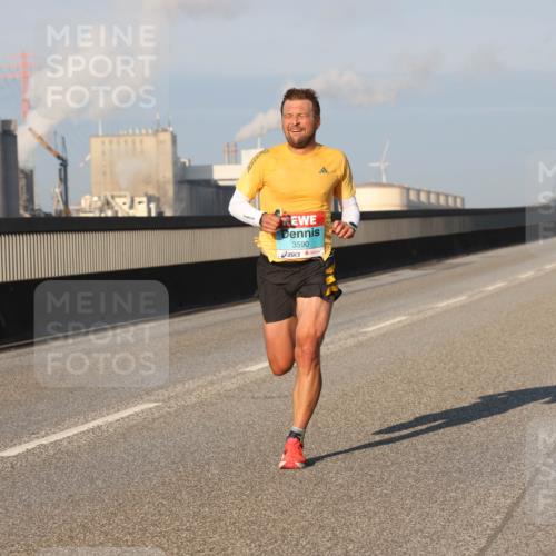 03.10.2025 - Köhlbrandbrückenlauf Lena Gebhardt http://msf.ph/oto/9096816 03.10.2025 09:33:17 Position 2 3590 meine-sportfotos.de