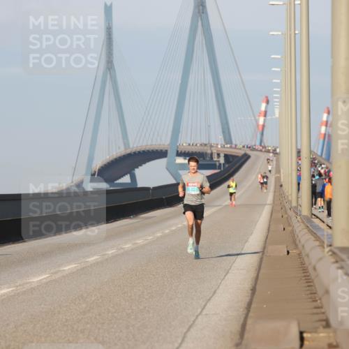 03.10.2025 - Köhlbrandbrückenlauf Lena Gebhardt http://msf.ph/oto/9096893 03.10.2025 09:33:31 Position 2  meine-sportfotos.de
