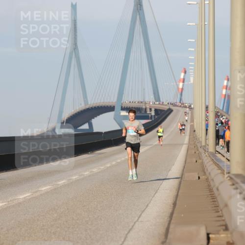 03.10.2025 - Köhlbrandbrückenlauf Lena Gebhardt http://msf.ph/oto/9096907 03.10.2025 09:33:31 Position 2  meine-sportfotos.de