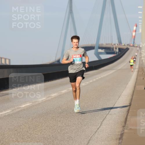 03.10.2025 - Köhlbrandbrückenlauf Lena Gebhardt http://msf.ph/oto/9097153 03.10.2025 09:33:36 Position 2 3782 meine-sportfotos.de