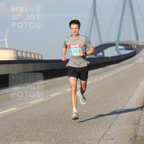 03.10.2025 - Köhlbrandbrückenlauf Lena Gebhardt http://msf.ph/oto/9097265 03.10.2025 09:33:38 Position 2 3782 meine-sportfotos.de