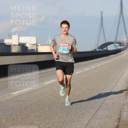 03.10.2025 - Köhlbrandbrückenlauf Lena Gebhardt http://msf.ph/oto/9097376 03.10.2025 09:33:39 Position 2 3782 meine-sportfotos.de