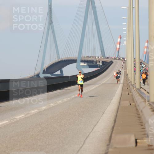 03.10.2025 - Köhlbrandbrückenlauf Lena Gebhardt http://msf.ph/oto/9097455 03.10.2025 09:33:50 Position 2  meine-sportfotos.de