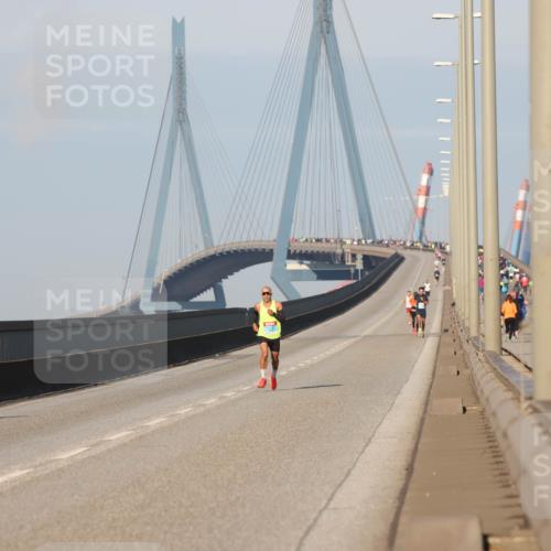 03.10.2025 - Köhlbrandbrückenlauf Lena Gebhardt http://msf.ph/oto/9097524 03.10.2025 09:33:52 Position 2  meine-sportfotos.de