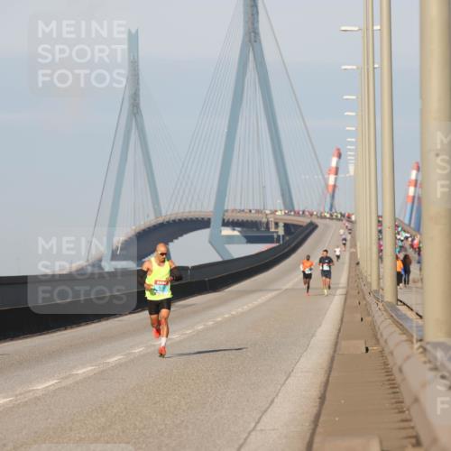 03.10.2025 - Köhlbrandbrückenlauf Lena Gebhardt http://msf.ph/oto/9097635 03.10.2025 09:33:56 Position 2  meine-sportfotos.de