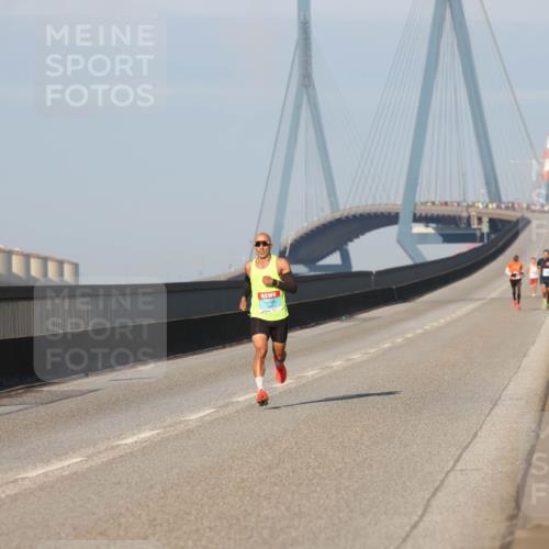 03.10.2025 - Köhlbrandbrückenlauf Lena Gebhardt http://msf.ph/oto/9097689 03.10.2025 09:33:59 Position 2  meine-sportfotos.de