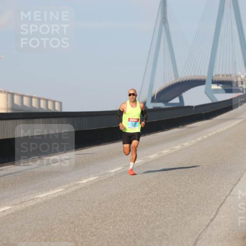 03.10.2025 - Köhlbrandbrückenlauf Lena Gebhardt http://msf.ph/oto/9097720 03.10.2025 09:34:00 Position 2  meine-sportfotos.de