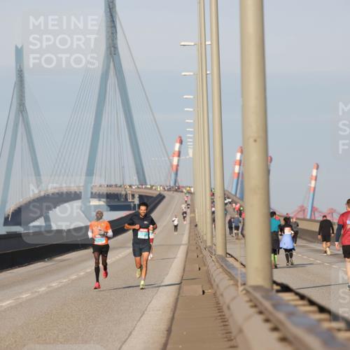 03.10.2025 - Köhlbrandbrückenlauf Lena Gebhardt http://msf.ph/oto/9098089 03.10.2025 09:34:15 Position 2  meine-sportfotos.de