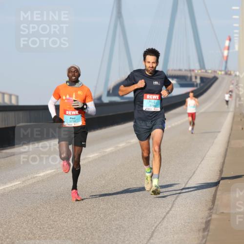 03.10.2025 - Köhlbrandbrückenlauf Lena Gebhardt http://msf.ph/oto/9098271 03.10.2025 09:34:23 Position 2 3714, 3760 meine-sportfotos.de