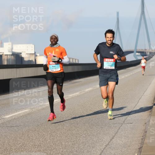 03.10.2025 - Köhlbrandbrückenlauf Lena Gebhardt http://msf.ph/oto/9098398 03.10.2025 09:34:25 Position 2 3714, 3760 meine-sportfotos.de