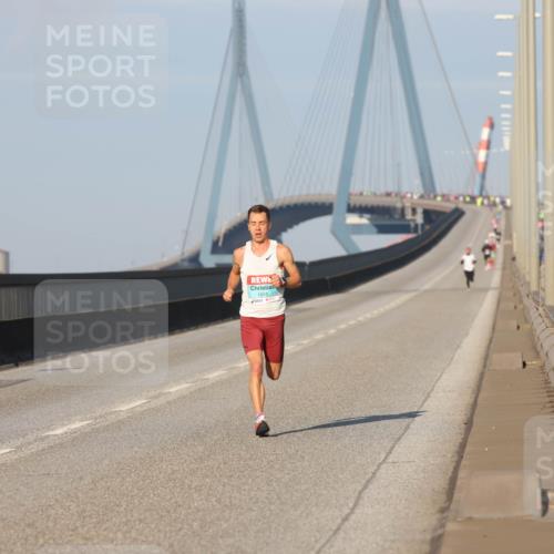 03.10.2025 - Köhlbrandbrückenlauf Lena Gebhardt http://msf.ph/oto/9098461 03.10.2025 09:34:33 Position 2  meine-sportfotos.de