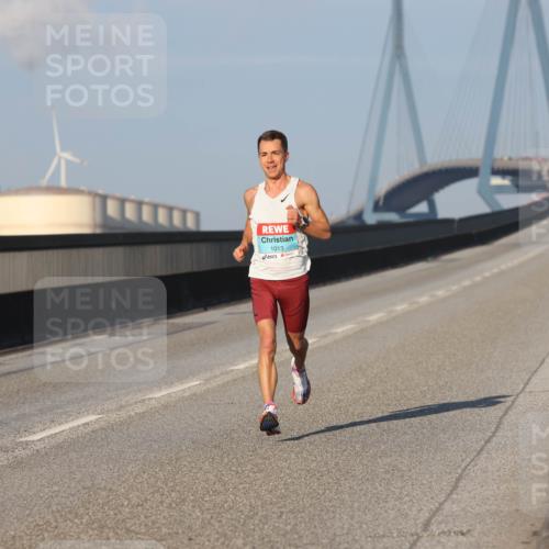 03.10.2025 - Köhlbrandbrückenlauf Lena Gebhardt http://msf.ph/oto/9098551 03.10.2025 09:34:36 Position 2 1013 meine-sportfotos.de