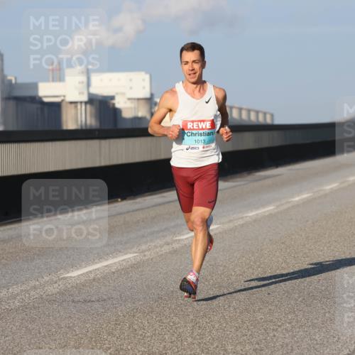 03.10.2025 - Köhlbrandbrückenlauf Lena Gebhardt http://msf.ph/oto/9098602 03.10.2025 09:34:38 Position 2 1013 meine-sportfotos.de