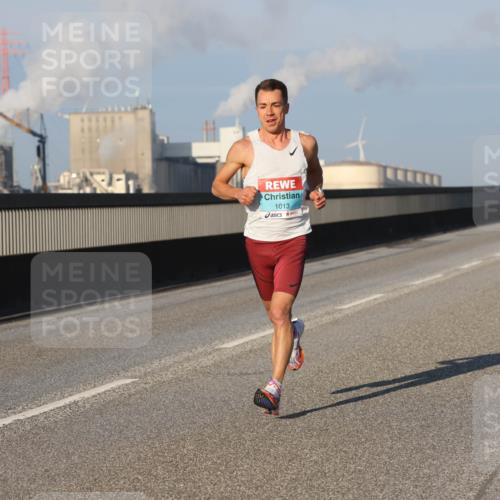 03.10.2025 - Köhlbrandbrückenlauf Lena Gebhardt http://msf.ph/oto/9098626 03.10.2025 09:34:38 Position 2 1013 meine-sportfotos.de