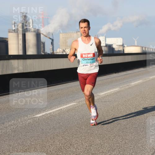 03.10.2025 - Köhlbrandbrückenlauf Lena Gebhardt http://msf.ph/oto/9098668 03.10.2025 09:34:39 Position 2 1013 meine-sportfotos.de