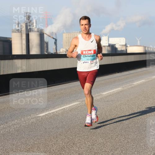 03.10.2025 - Köhlbrandbrückenlauf Lena Gebhardt http://msf.ph/oto/9098687 03.10.2025 09:34:39 Position 2 1013 meine-sportfotos.de