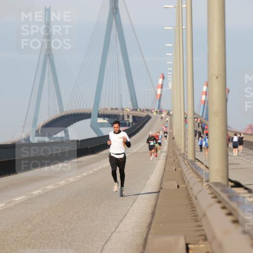 03.10.2025 - Köhlbrandbrückenlauf Lena Gebhardt http://msf.ph/oto/9098799 03.10.2025 09:35:02 Position 2  meine-sportfotos.de