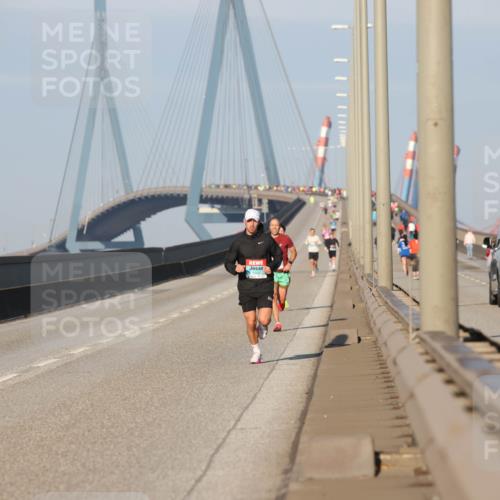 03.10.2025 - Köhlbrandbrückenlauf Lena Gebhardt http://msf.ph/oto/9099133 03.10.2025 09:35:20 Position 2  meine-sportfotos.de