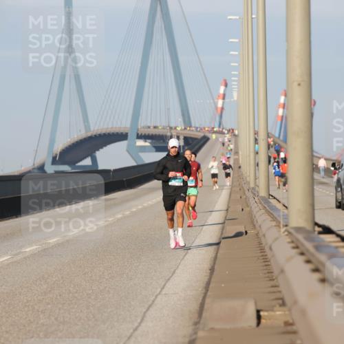 03.10.2025 - Köhlbrandbrückenlauf Lena Gebhardt http://msf.ph/oto/9099151 03.10.2025 09:35:20 Position 2 3195 meine-sportfotos.de