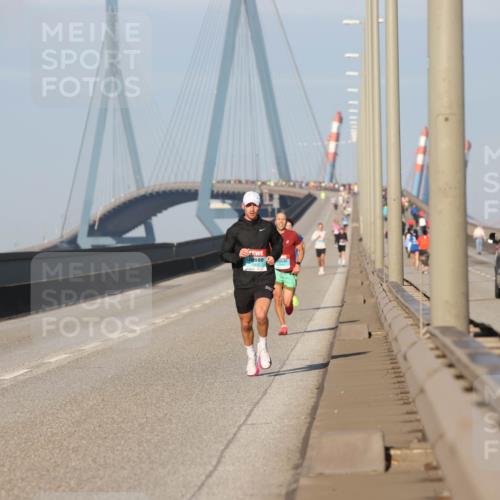 03.10.2025 - Köhlbrandbrückenlauf Lena Gebhardt http://msf.ph/oto/9099169 03.10.2025 09:35:22 Position 2  meine-sportfotos.de