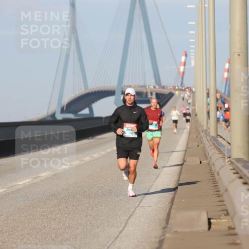 03.10.2025 - Köhlbrandbrückenlauf Lena Gebhardt http://msf.ph/oto/9099198 03.10.2025 09:35:23 Position 2  meine-sportfotos.de