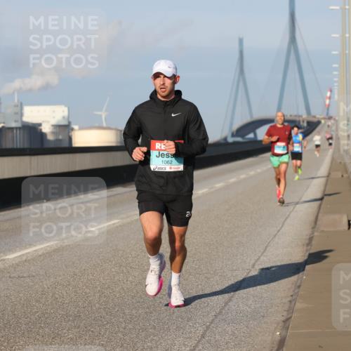 03.10.2025 - Köhlbrandbrückenlauf Lena Gebhardt http://msf.ph/oto/9099405 03.10.2025 09:35:28 Position 2 1062, 24 meine-sportfotos.de