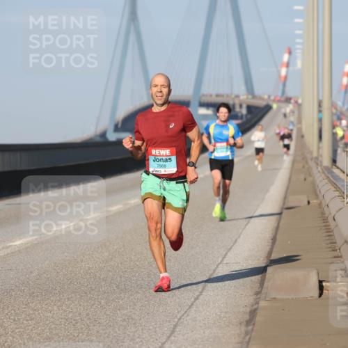 03.10.2025 - Köhlbrandbrückenlauf Lena Gebhardt http://msf.ph/oto/9099435 03.10.2025 09:35:30 Position 2 2968 meine-sportfotos.de