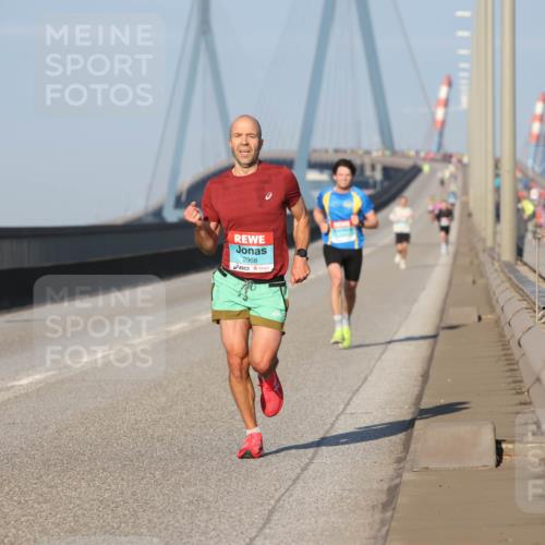 03.10.2025 - Köhlbrandbrückenlauf Lena Gebhardt http://msf.ph/oto/9099445 03.10.2025 09:35:30 Position 2 2968 meine-sportfotos.de