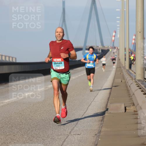 03.10.2025 - Köhlbrandbrückenlauf Lena Gebhardt http://msf.ph/oto/9099511 03.10.2025 09:35:31 Position 2 2968 meine-sportfotos.de