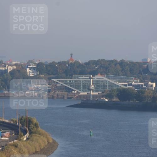 03.10.2025 - Köhlbrandbrückenlauf Strokosch-Dieckow http://msf.ph/oto/9099541 03.10.2025 09:07:41 Position 1 1111, 000 meine-sportfotos.de