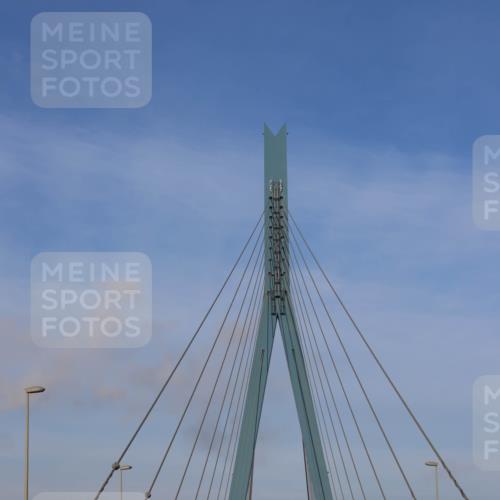 03.10.2025 - Köhlbrandbrückenlauf Strokosch-Dieckow http://msf.ph/oto/9099592 03.10.2025 09:08:24 Position 1  meine-sportfotos.de