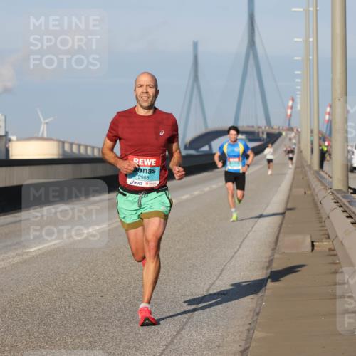 03.10.2025 - Köhlbrandbrückenlauf Lena Gebhardt http://msf.ph/oto/9099605 03.10.2025 09:35:32 Position 2 2968 meine-sportfotos.de