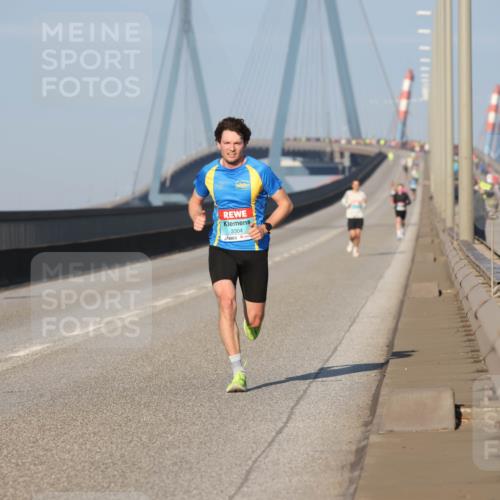 03.10.2025 - Köhlbrandbrückenlauf Lena Gebhardt http://msf.ph/oto/9099619 03.10.2025 09:35:33 Position 2 3304 meine-sportfotos.de