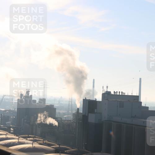 03.10.2025 - Köhlbrandbrückenlauf Strokosch-Dieckow http://msf.ph/oto/9099678 03.10.2025 09:09:47 Position 1  meine-sportfotos.de