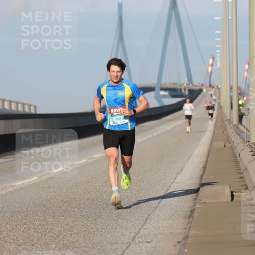 03.10.2025 - Köhlbrandbrückenlauf Lena Gebhardt http://msf.ph/oto/9099730 03.10.2025 09:35:35 Position 2  meine-sportfotos.de