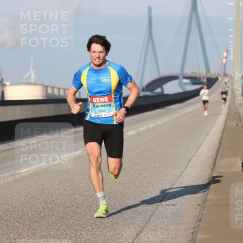 03.10.2025 - Köhlbrandbrückenlauf Lena Gebhardt http://msf.ph/oto/9099819 03.10.2025 09:35:36 Position 2 3304 meine-sportfotos.de