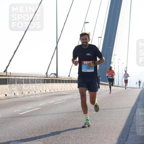 03.10.2025 - Köhlbrandbrückenlauf Strokosch-Dieckow http://msf.ph/oto/9099922 03.10.2025 09:16:59 Position 1 3760 meine-sportfotos.de