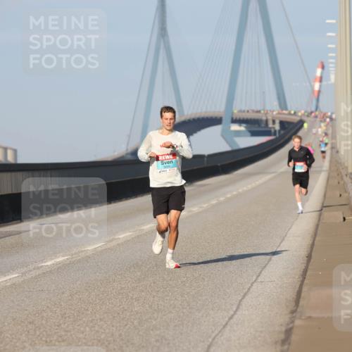 03.10.2025 - Köhlbrandbrückenlauf Lena Gebhardt http://msf.ph/oto/9099929 03.10.2025 09:35:48 Position 2  meine-sportfotos.de