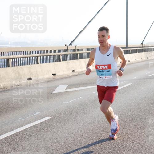 03.10.2025 - Köhlbrandbrückenlauf Strokosch-Dieckow http://msf.ph/oto/9099960 03.10.2025 09:17:10 Position 1 1013 meine-sportfotos.de