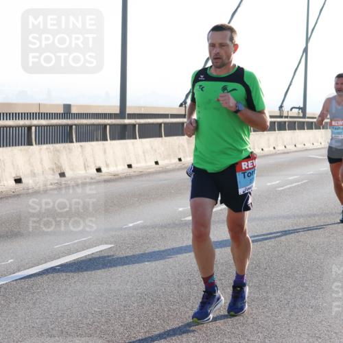 03.10.2025 - Köhlbrandbrückenlauf Strokosch-Dieckow http://msf.ph/oto/9100160 03.10.2025 09:18:17 Position 1  meine-sportfotos.de
