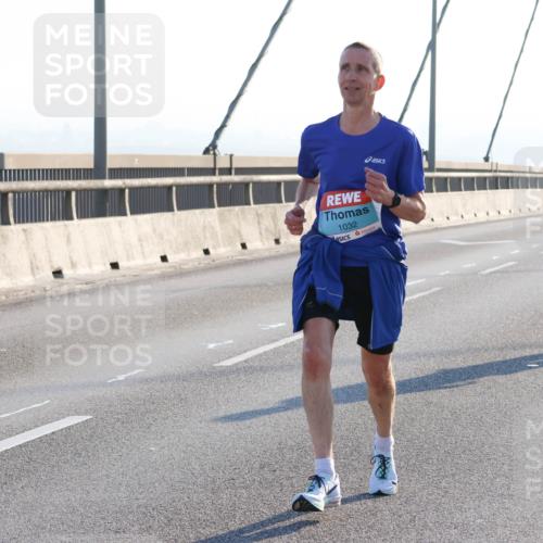 03.10.2025 - Köhlbrandbrückenlauf Strokosch-Dieckow http://msf.ph/oto/9100257 03.10.2025 09:18:32 Position 1 1032 meine-sportfotos.de