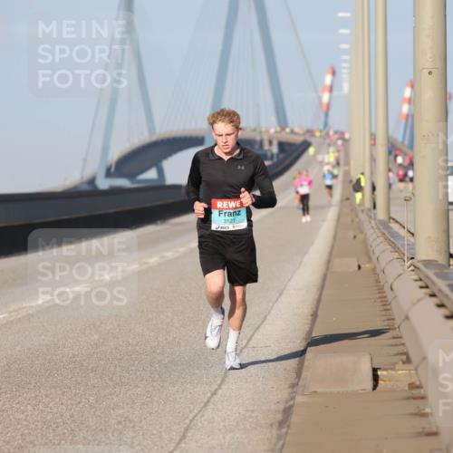 03.10.2025 - Köhlbrandbrückenlauf Lena Gebhardt http://msf.ph/oto/9100348 03.10.2025 09:35:57 Position 2 3127 meine-sportfotos.de