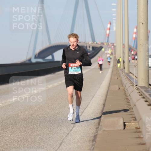 03.10.2025 - Köhlbrandbrückenlauf Lena Gebhardt http://msf.ph/oto/9100359 03.10.2025 09:35:57 Position 2 3127 meine-sportfotos.de
