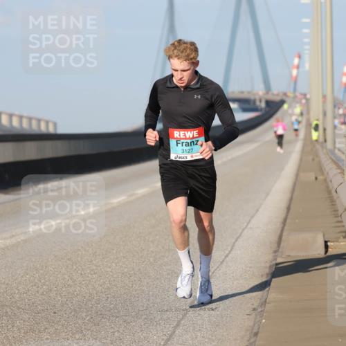 03.10.2025 - Köhlbrandbrückenlauf Lena Gebhardt http://msf.ph/oto/9100489 03.10.2025 09:36:00 Position 2 3127, 77 meine-sportfotos.de