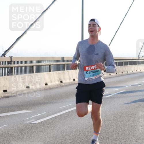 03.10.2025 - Köhlbrandbrückenlauf Strokosch-Dieckow http://msf.ph/oto/9100521 03.10.2025 09:18:52 Position 1 1174 meine-sportfotos.de