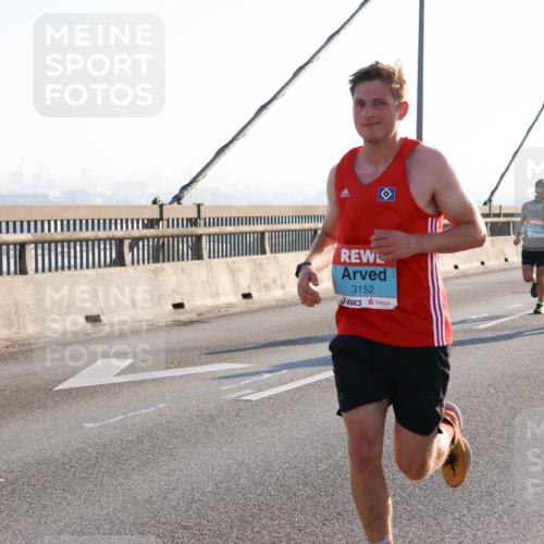 03.10.2025 - Köhlbrandbrückenlauf Strokosch-Dieckow http://msf.ph/oto/9100583 03.10.2025 09:19:23 Position 1 3152 meine-sportfotos.de