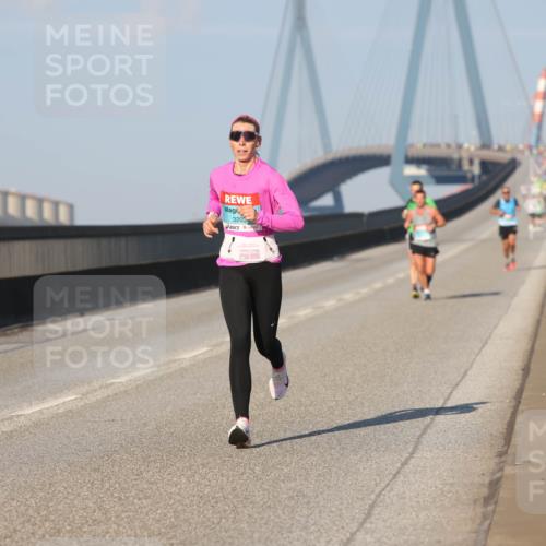 03.10.2025 - Köhlbrandbrückenlauf Lena Gebhardt http://msf.ph/oto/9100714 03.10.2025 09:36:21 Position 2 3203 meine-sportfotos.de