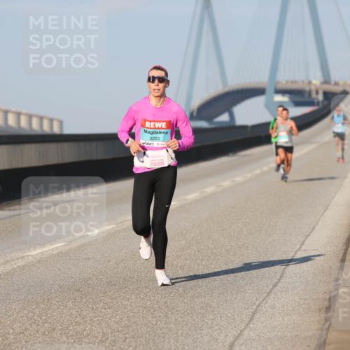 03.10.2025 - Köhlbrandbrückenlauf Lena Gebhardt http://msf.ph/oto/9100780 03.10.2025 09:36:21 Position 2 3203 meine-sportfotos.de